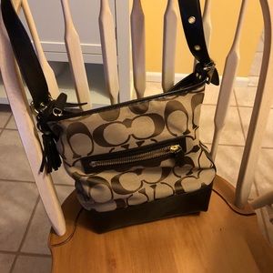 Coach shoulder bag new without tickets